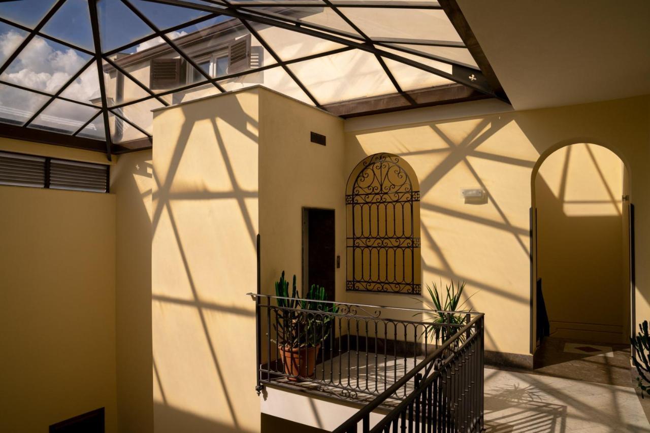 Sopra Moltivolti Guesthouse Palermo Luaran gambar
